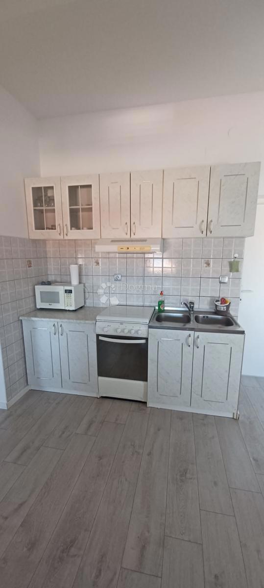 Stanovanje Povljana, 71,75m2