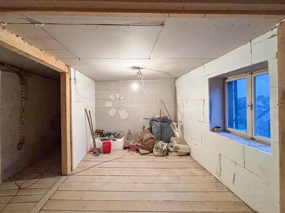 Hiša Trviž, Pazin - Okolica, 250m2