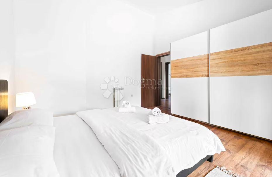 Hiša Funtana, 238m2