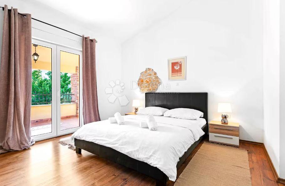 Hiša Funtana, 238m2