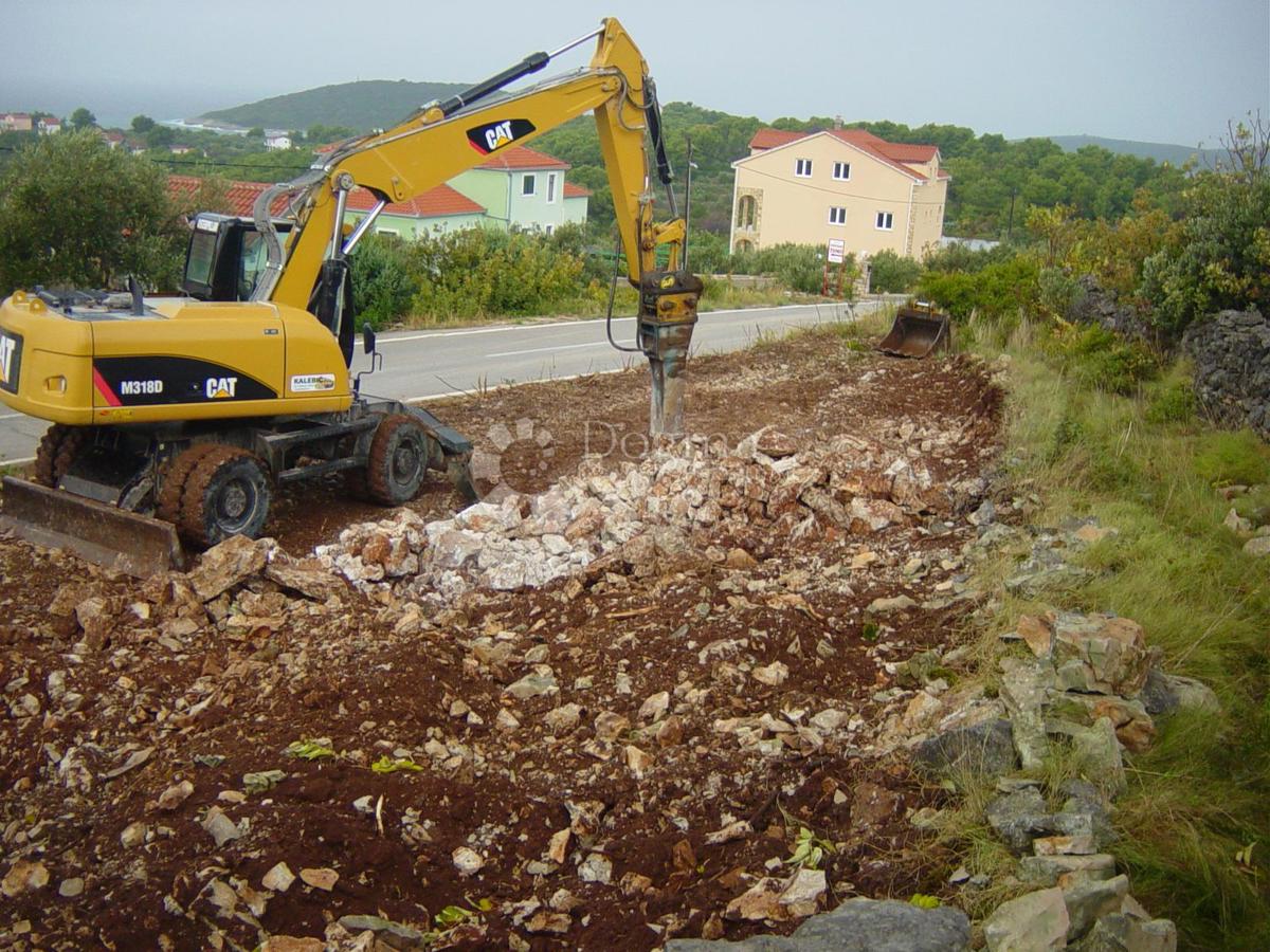 Zazidljivo zemljišče Maslinica, Šolta, 603m2