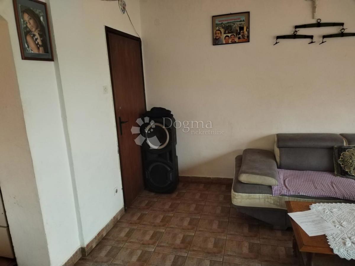 Hiša Donje Mekušje, Karlovac - Okolica, 410m2