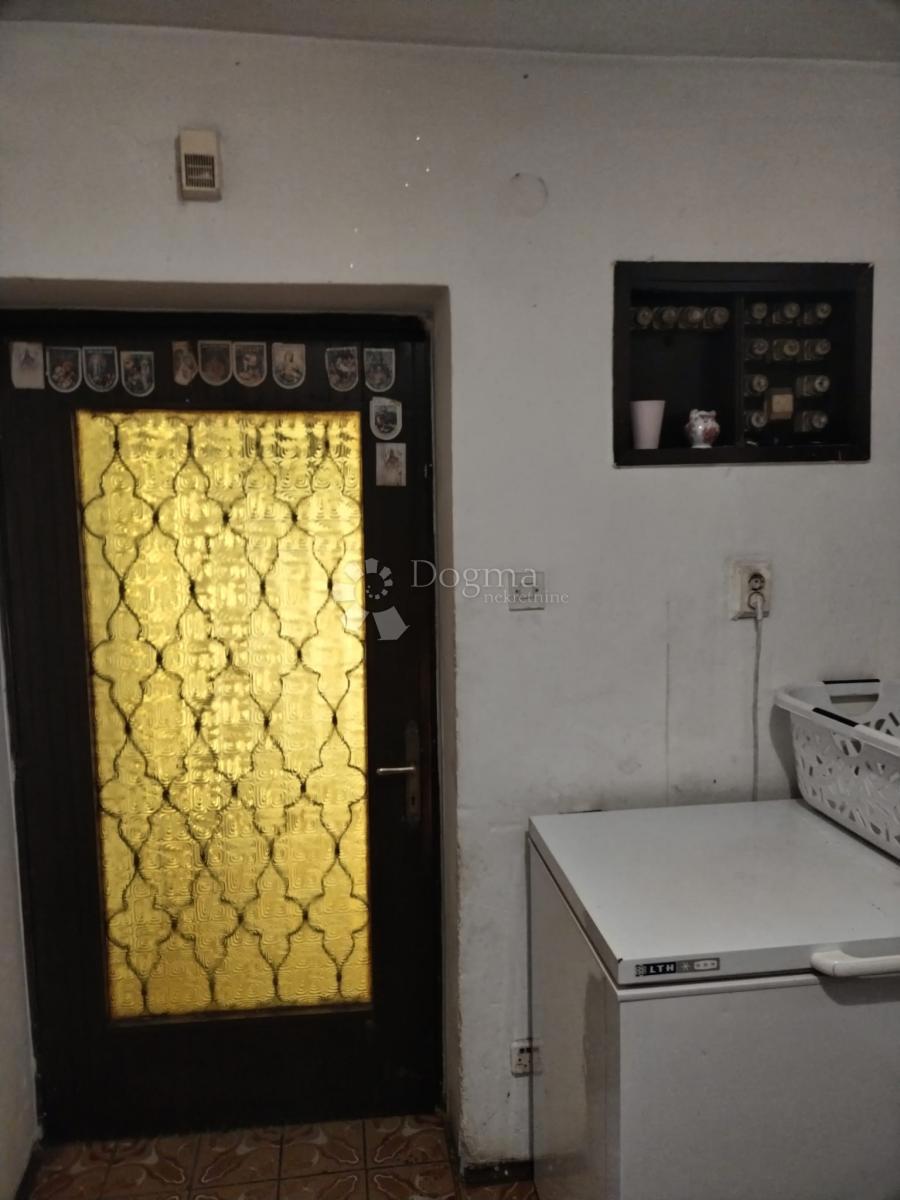 Hiša Donje Mekušje, Karlovac - Okolica, 410m2