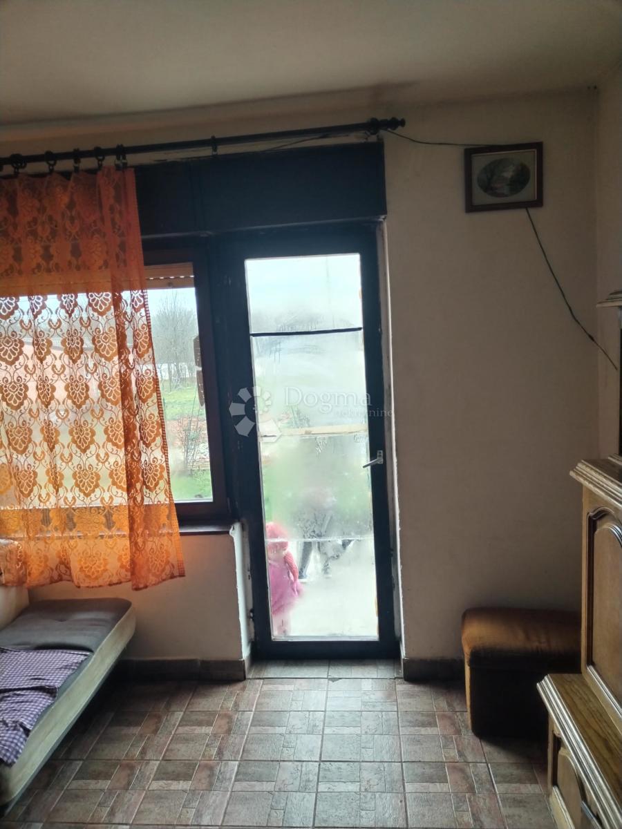 Hiša Donje Mekušje, Karlovac - Okolica, 410m2