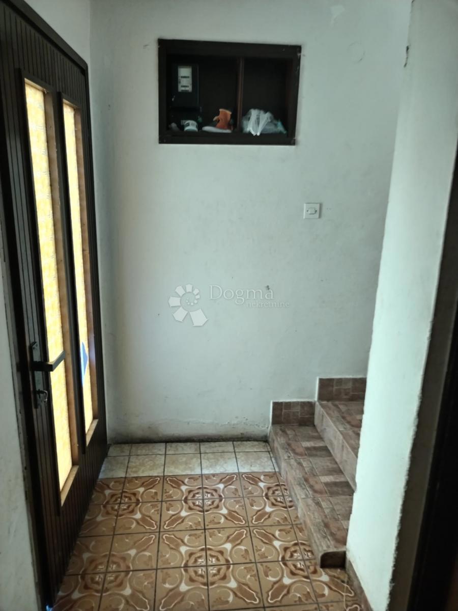 Hiša Donje Mekušje, Karlovac - Okolica, 410m2