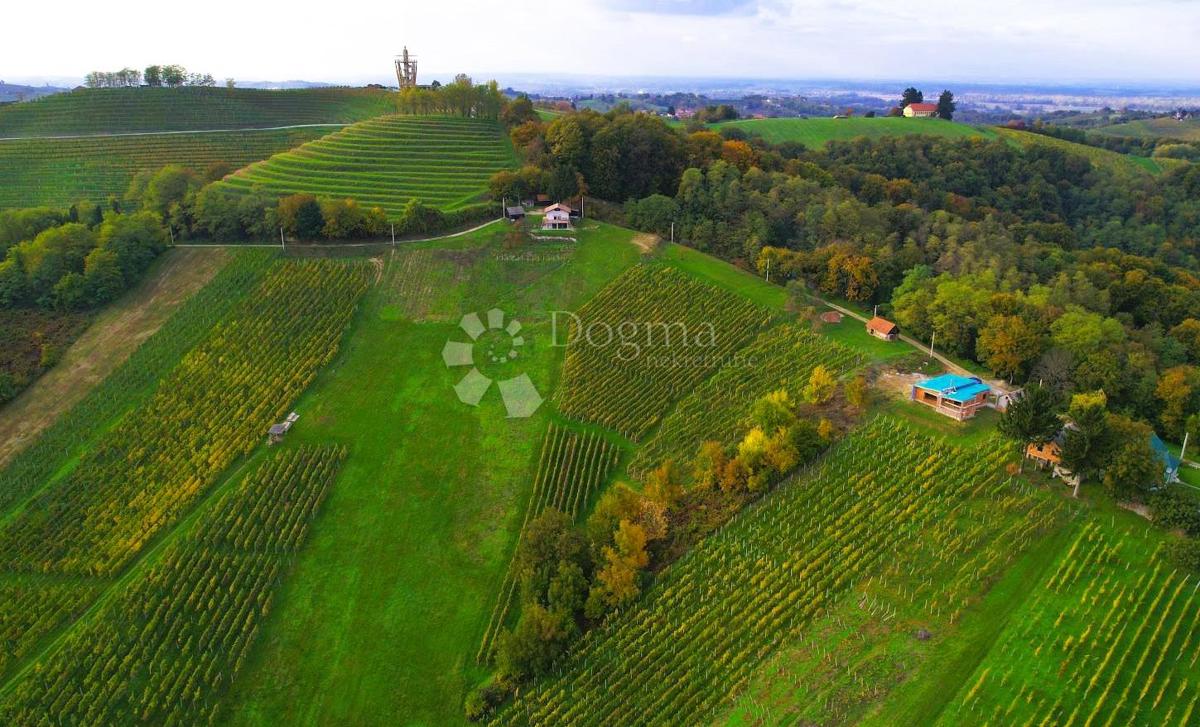 Zazidljivo zemljišče Robadje, Štrigova, 2.559m2