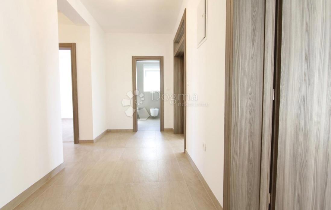 Hiša Vodice, 244,13m2