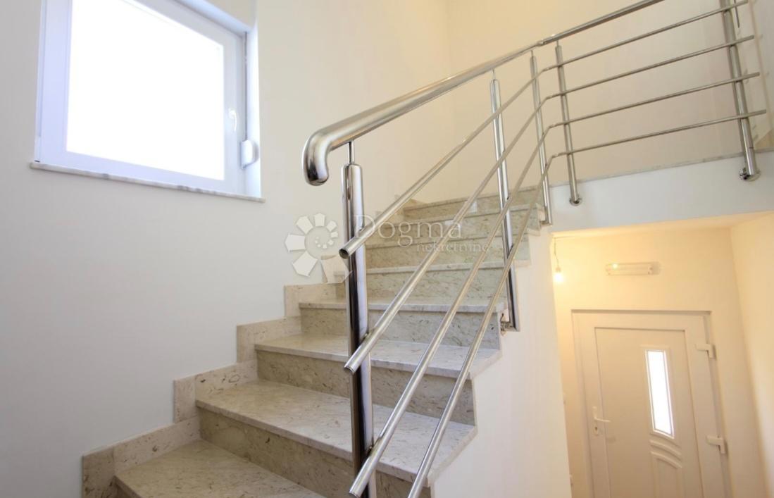 Hiša Vodice, 244,13m2