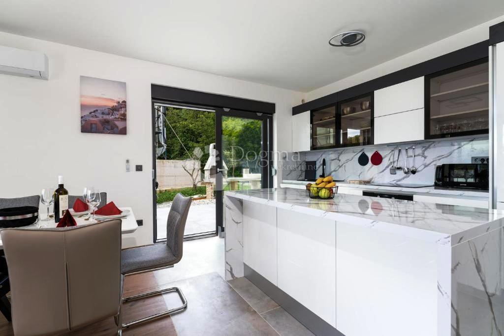 Hiša Risika, Vrbnik, 150m2