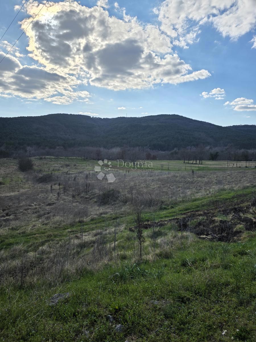 Zazidljivo zemljišče Šušnjevica, Kršan, 529m2