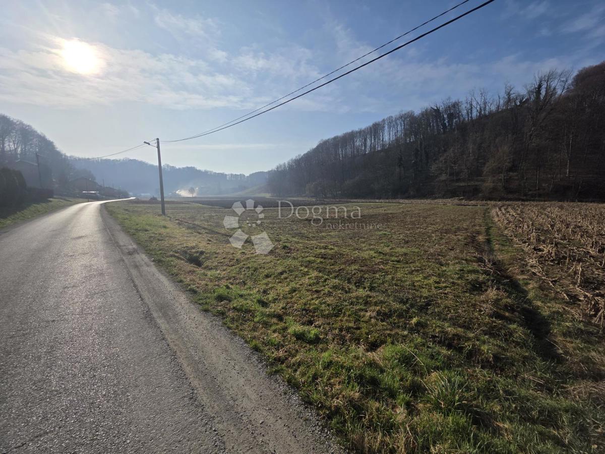 Zazidljivo zemljišče Donja Pačetina, Sveti Križ Začretje, 1.618m2