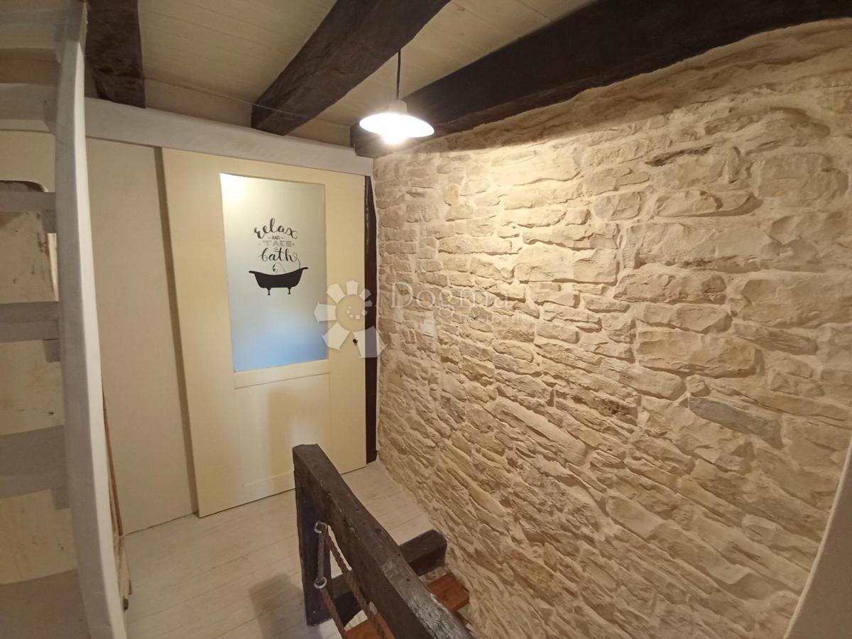 Hiša Svetvinčenat, 68m2