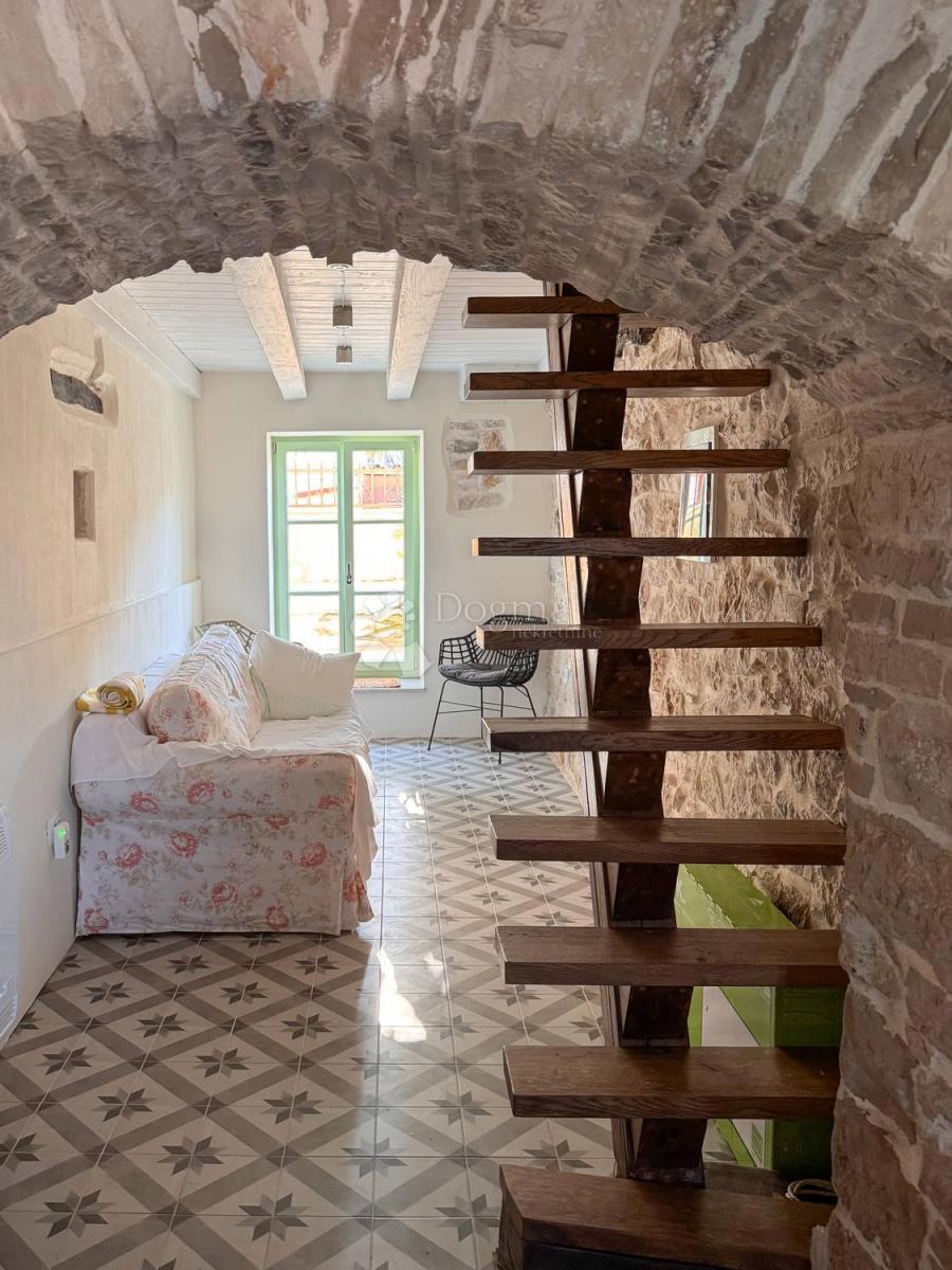 Hiša Svetvinčenat, 68m2