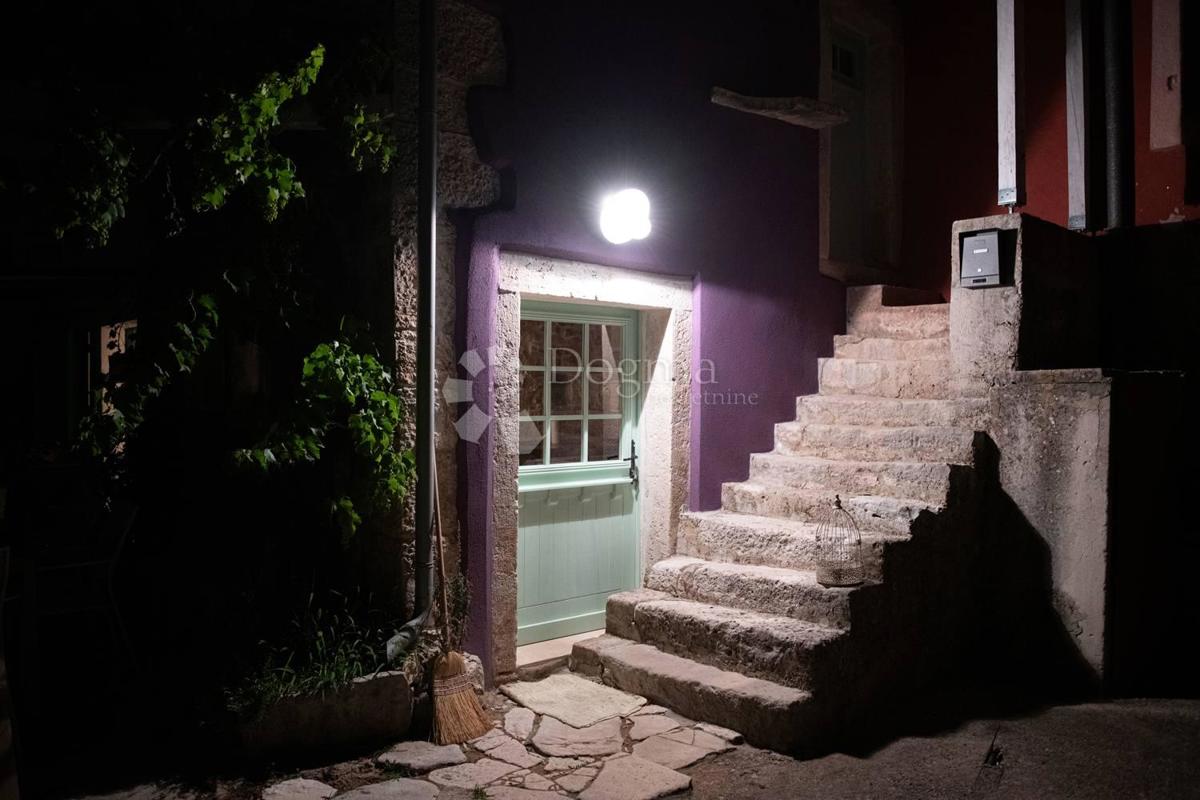 Hiša Svetvinčenat, 68m2