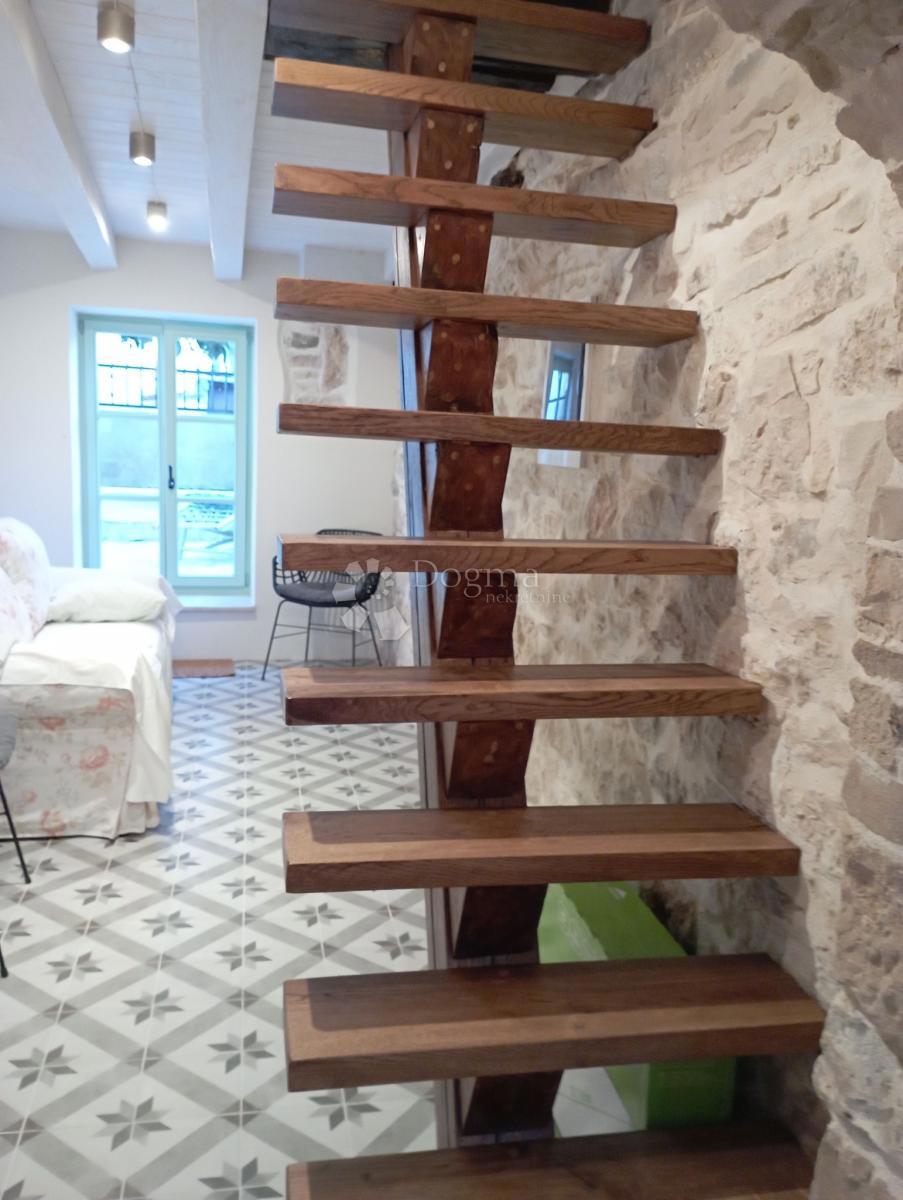 Hiša Svetvinčenat, 68m2