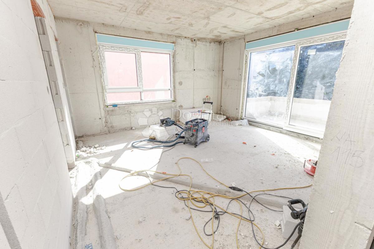 Stanovanje Pirovac, 61m2