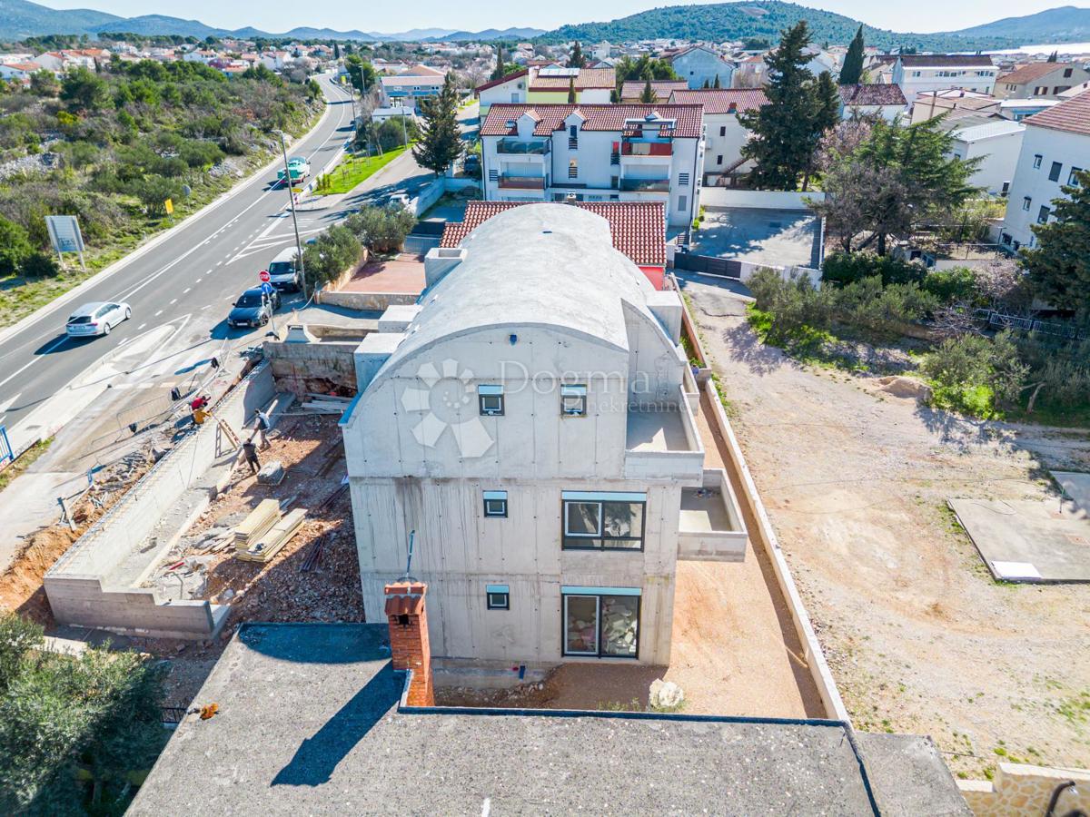 Stanovanje Pirovac, 61m2