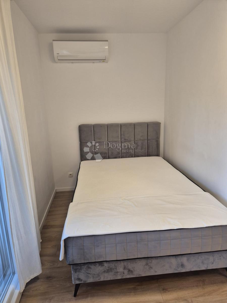 Stanovanje Kamen, Split - Okolica, 28m2