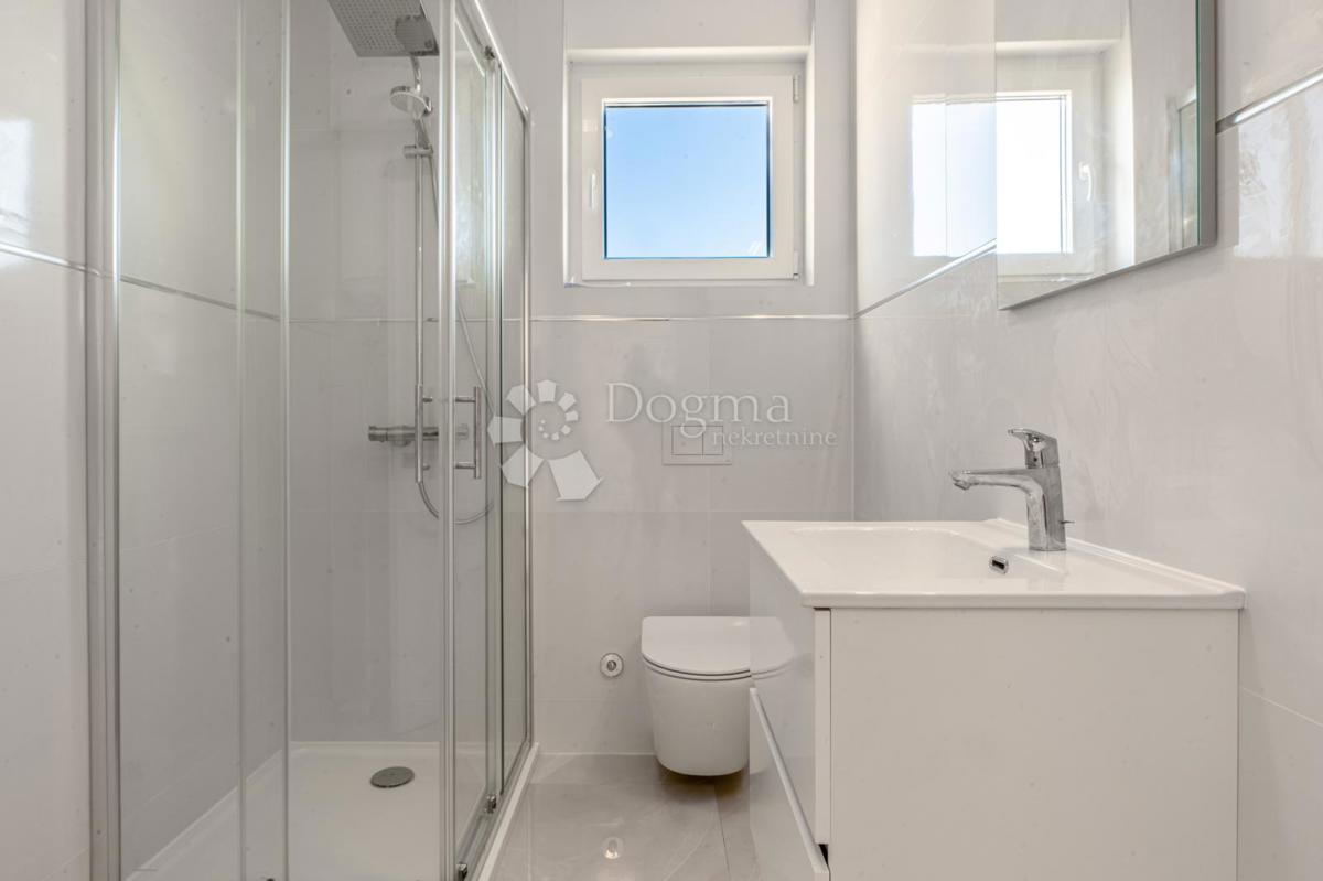 Stanovanje Dramalj, Crikvenica, 279,31m2