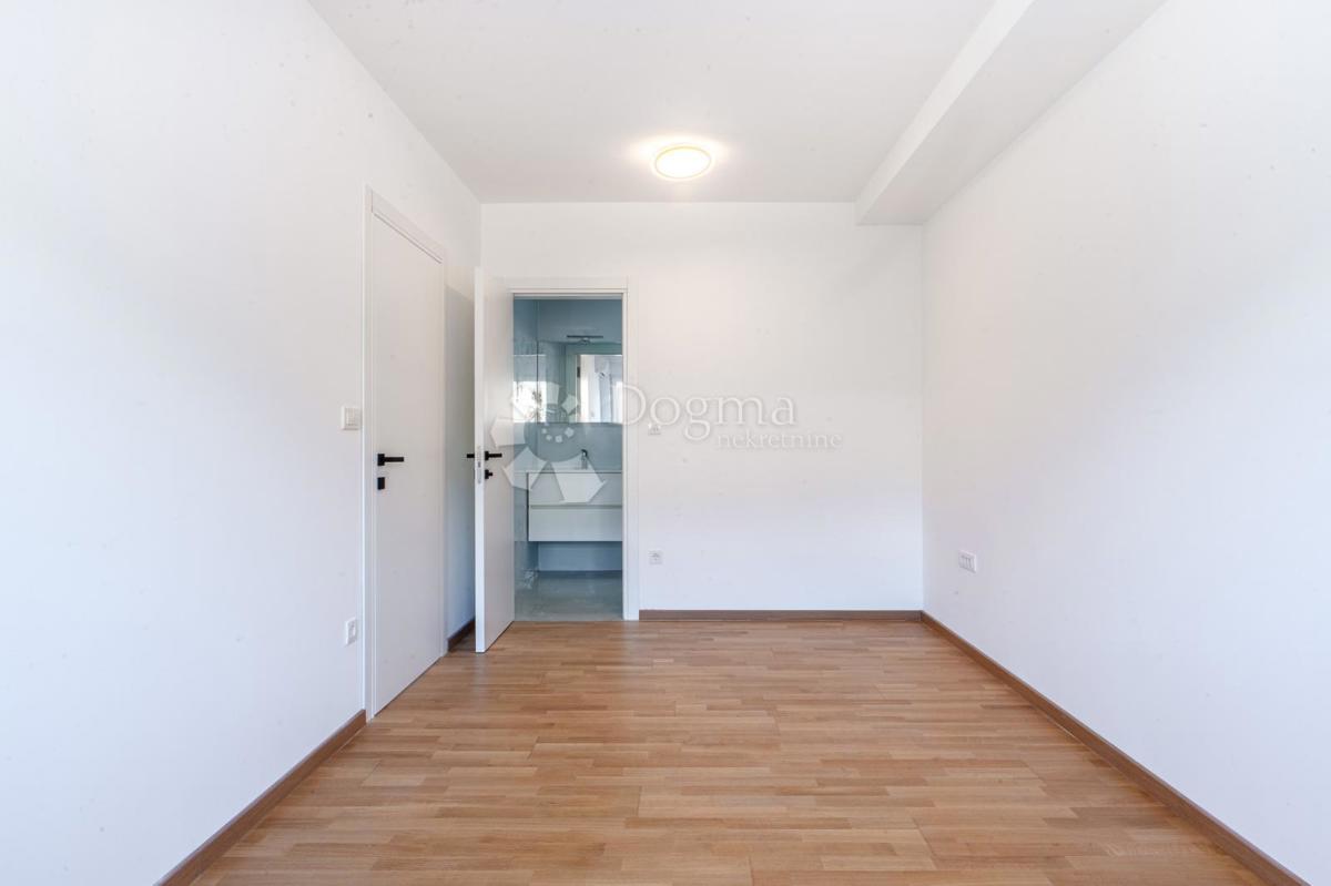 Stanovanje Dramalj, Crikvenica, 279,31m2