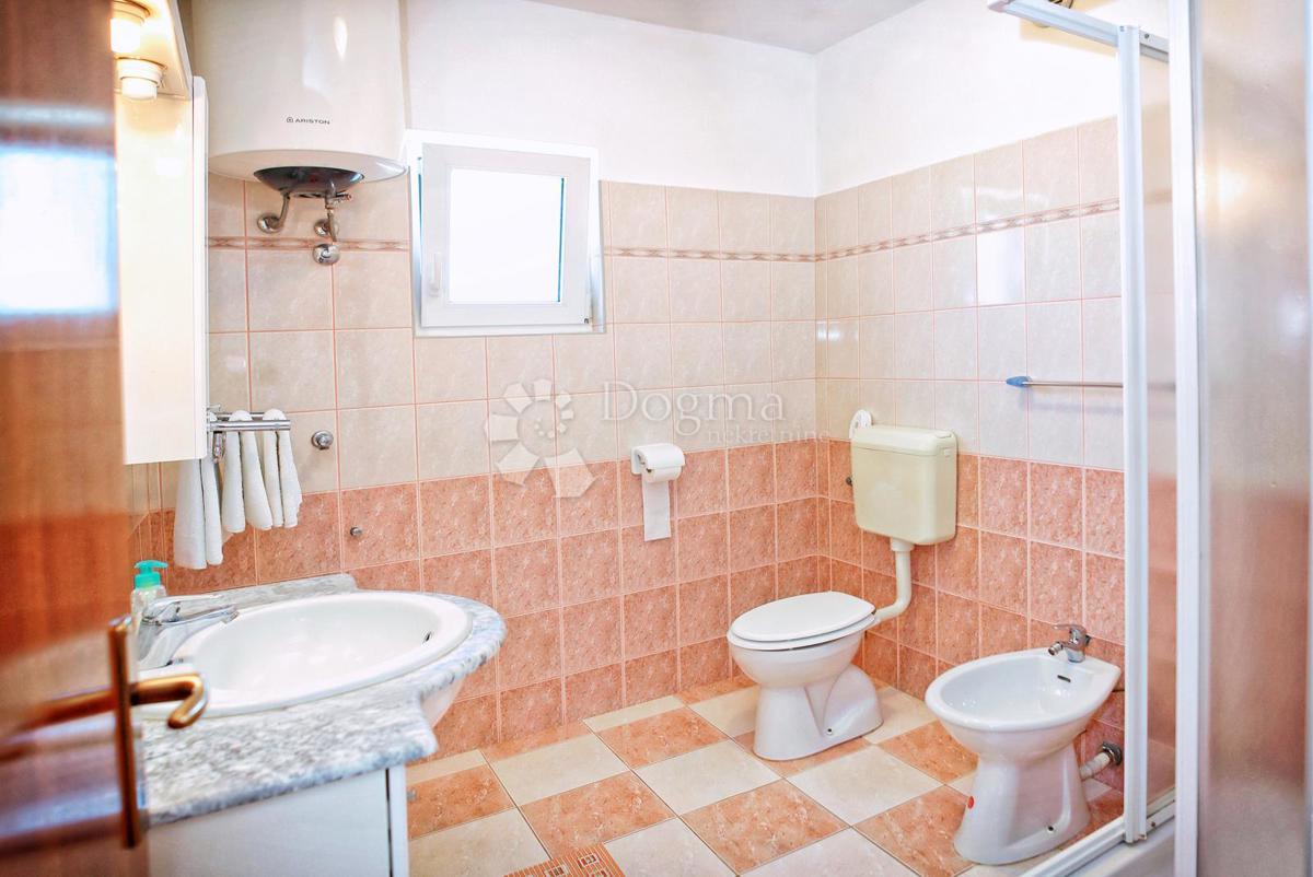 Hiša Vlašići, Pag, 294,76m2