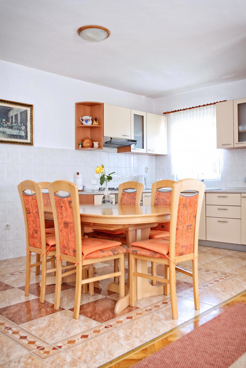 Hiša Vlašići, Pag, 294,76m2