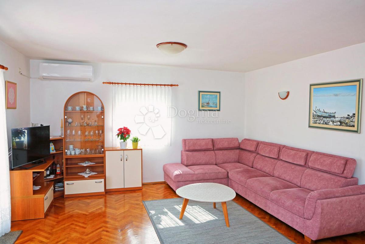 Hiša Vlašići, Pag, 294,76m2