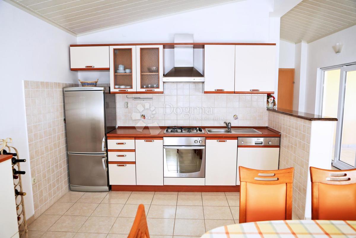 Hiša Vlašići, Pag, 294,76m2