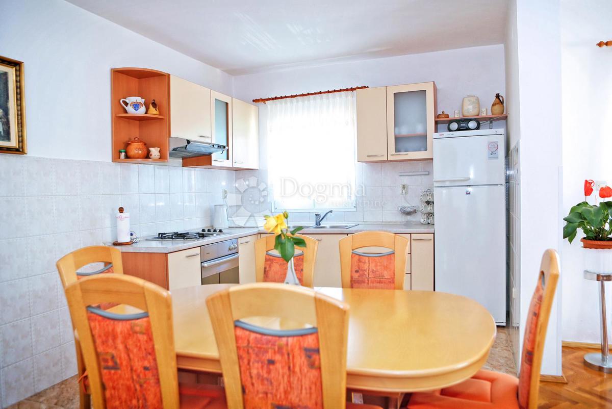 Hiša Vlašići, Pag, 294,76m2