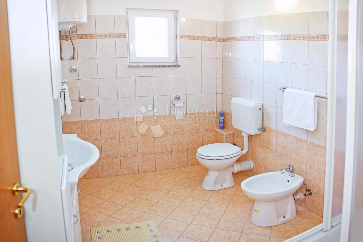 Hiša Vlašići, Pag, 294,76m2