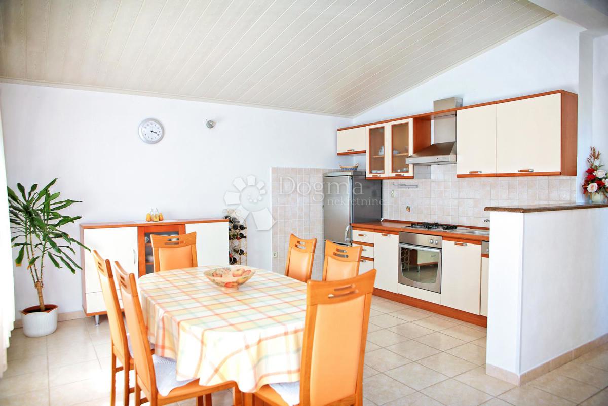 Hiša Vlašići, Pag, 294,76m2