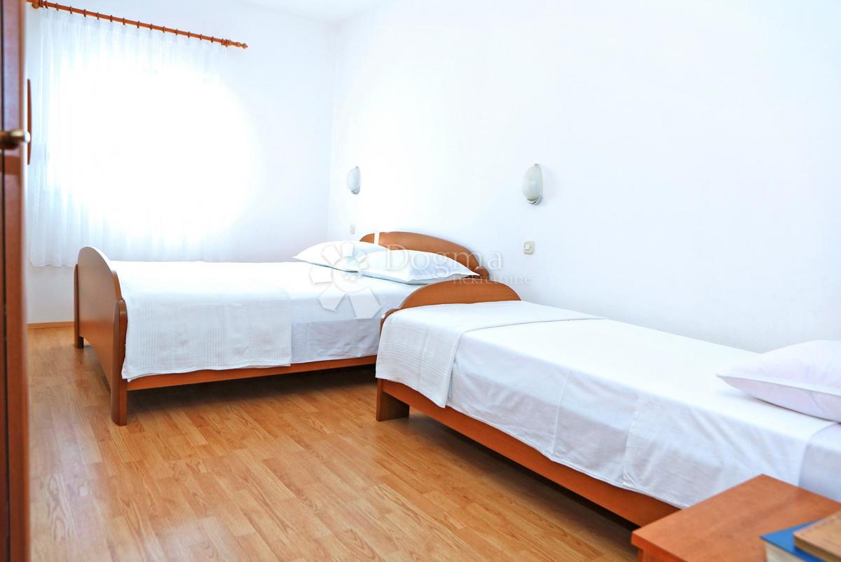 Hiša Vlašići, Pag, 294,76m2