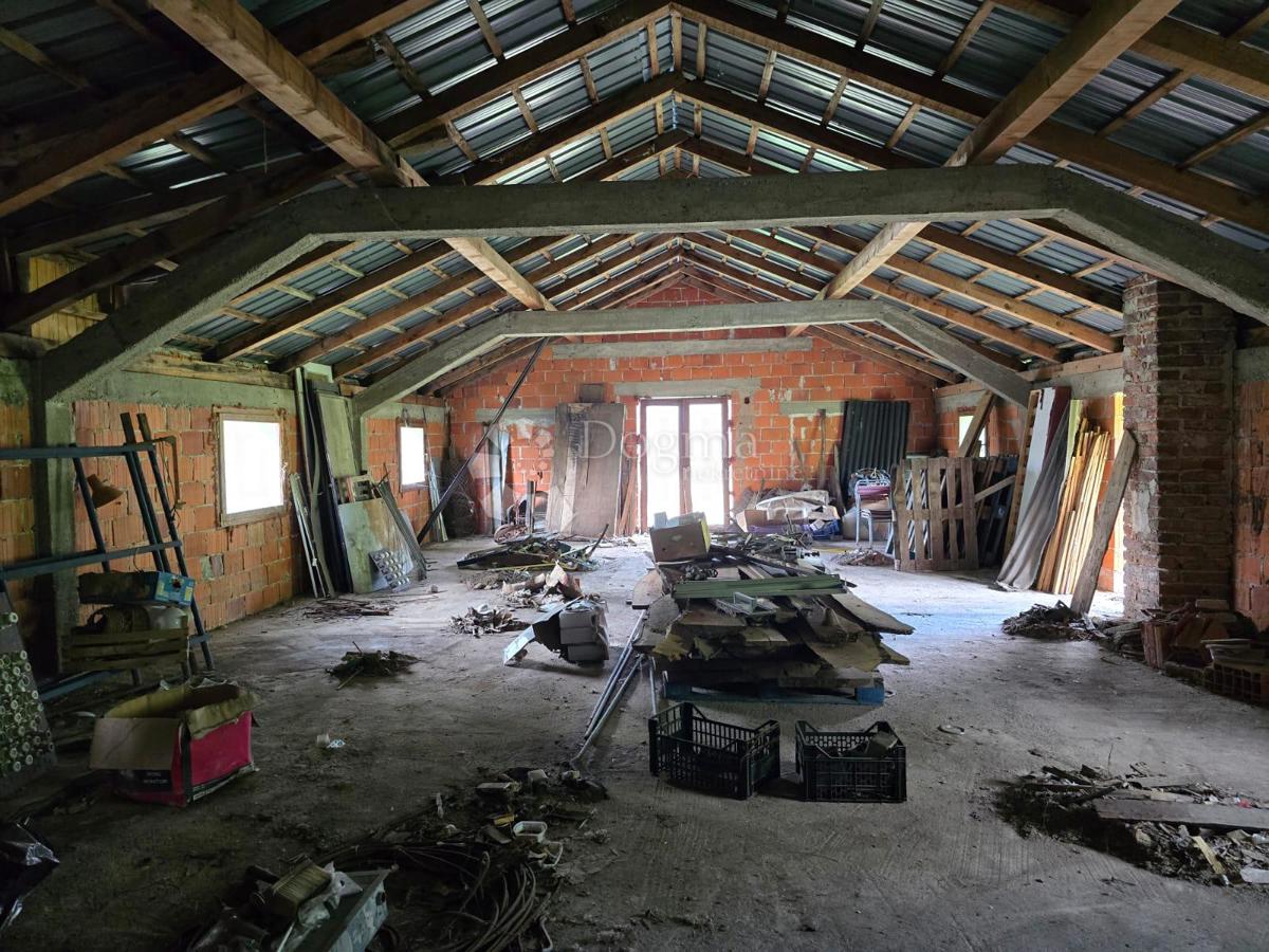 Hiša Gornje Psarjevo, Sveti Ivan Zelina, 885m2