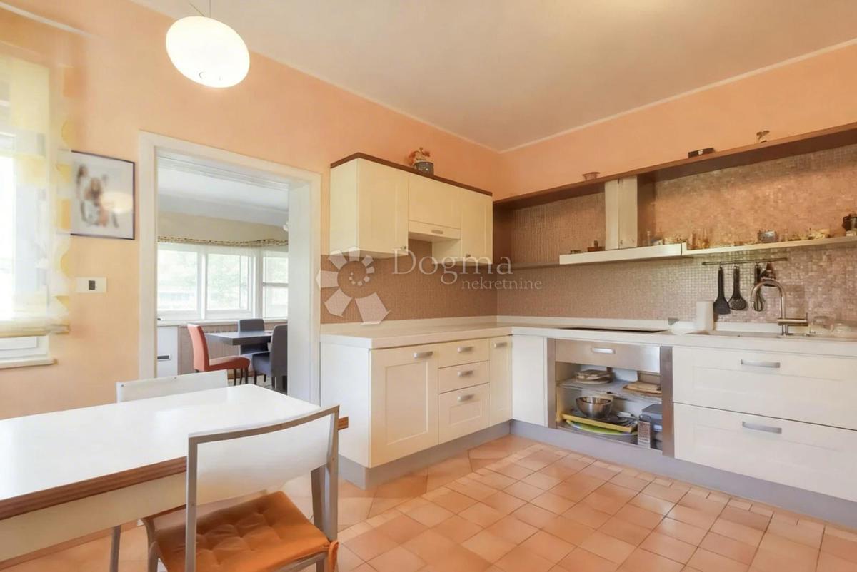 Hiša Granešina, Gornja Dubrava, 450m2