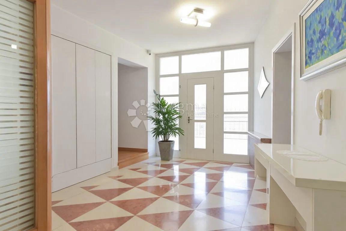 Hiša Granešina, Gornja Dubrava, 450m2