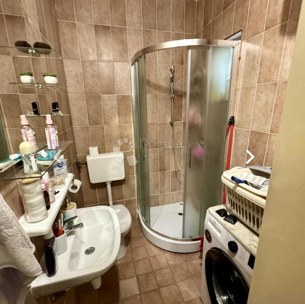 Stanovanje Centar, Pula, 43m2