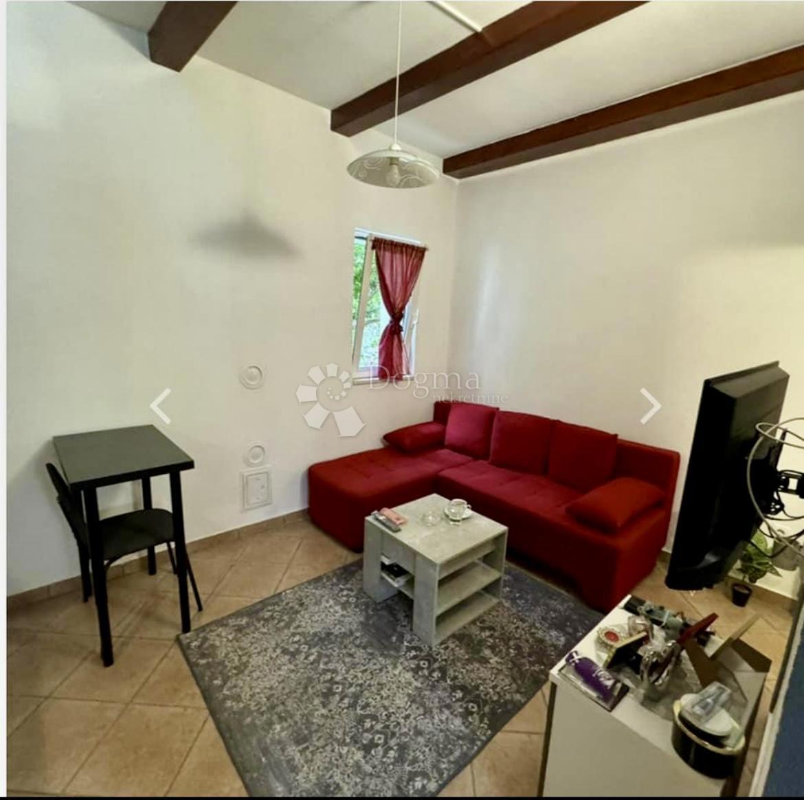 Stanovanje Centar, Pula, 43m2