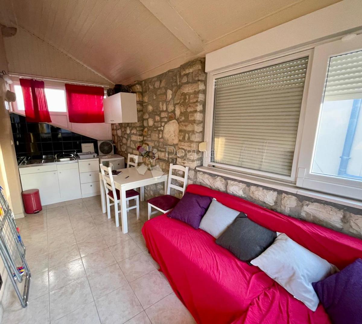 Hiša Tribunj, 83,54m2