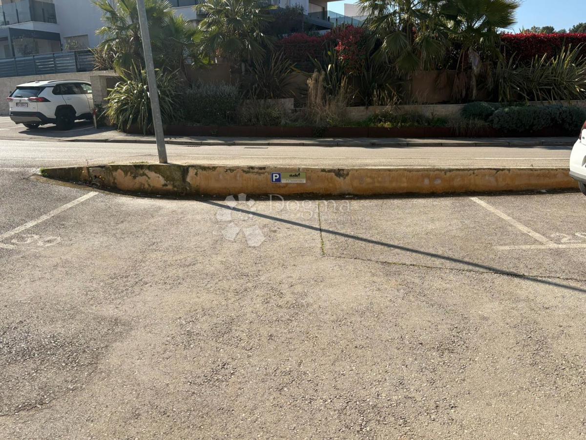 Poslovni prostor Novigrad, 129m2