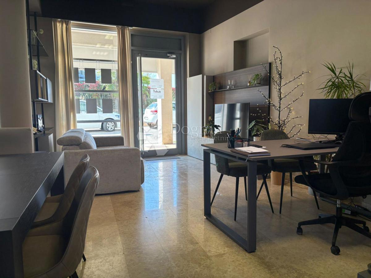 Poslovni prostor Novigrad, 129m2