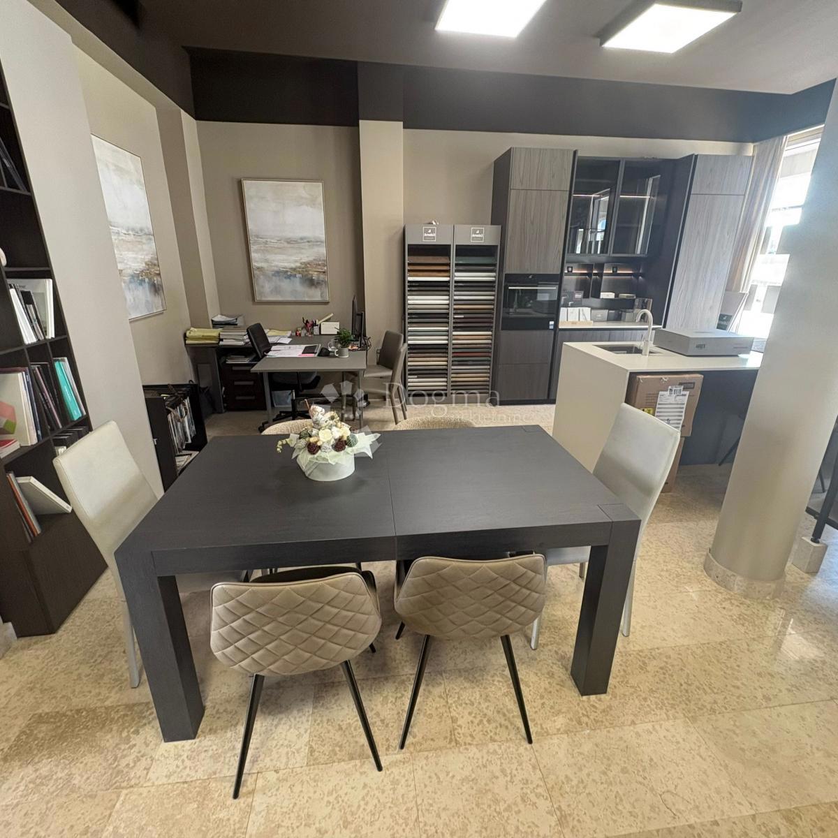 Poslovni prostor Novigrad, 129m2