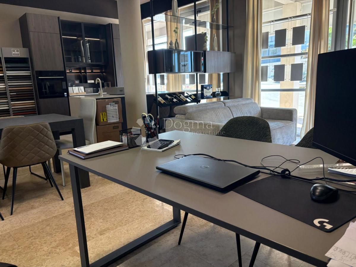 Poslovni prostor Novigrad, 129m2