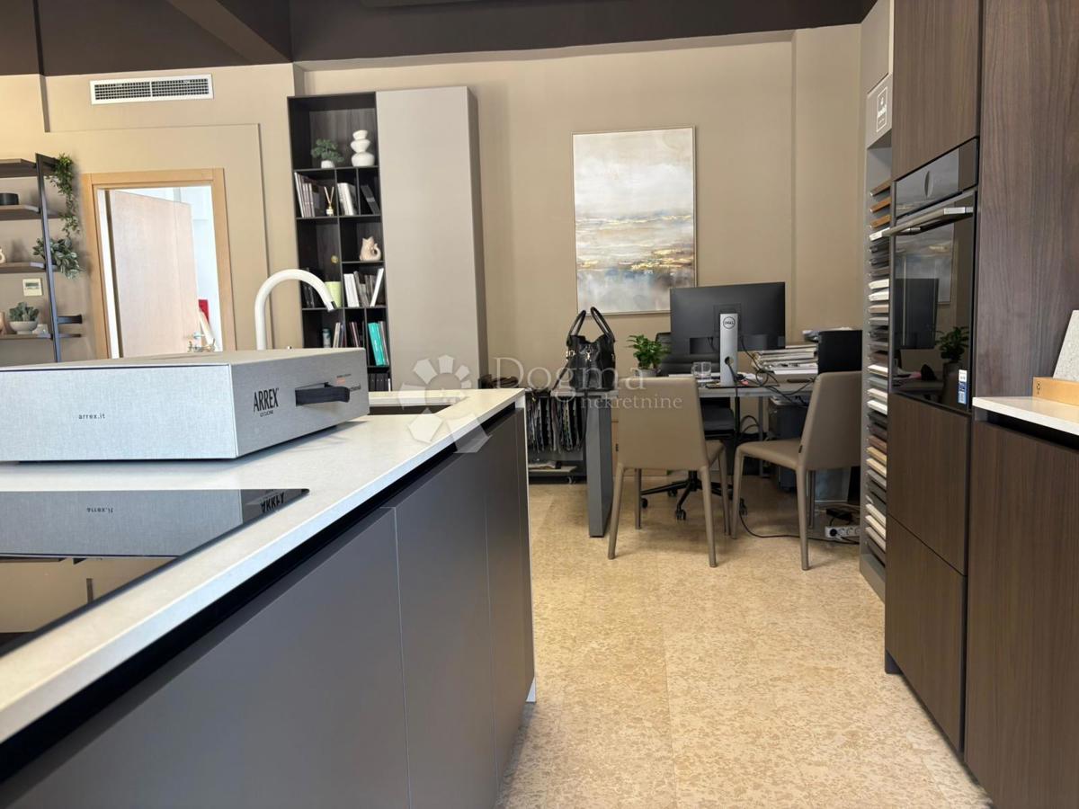 Poslovni prostor Novigrad, 129m2