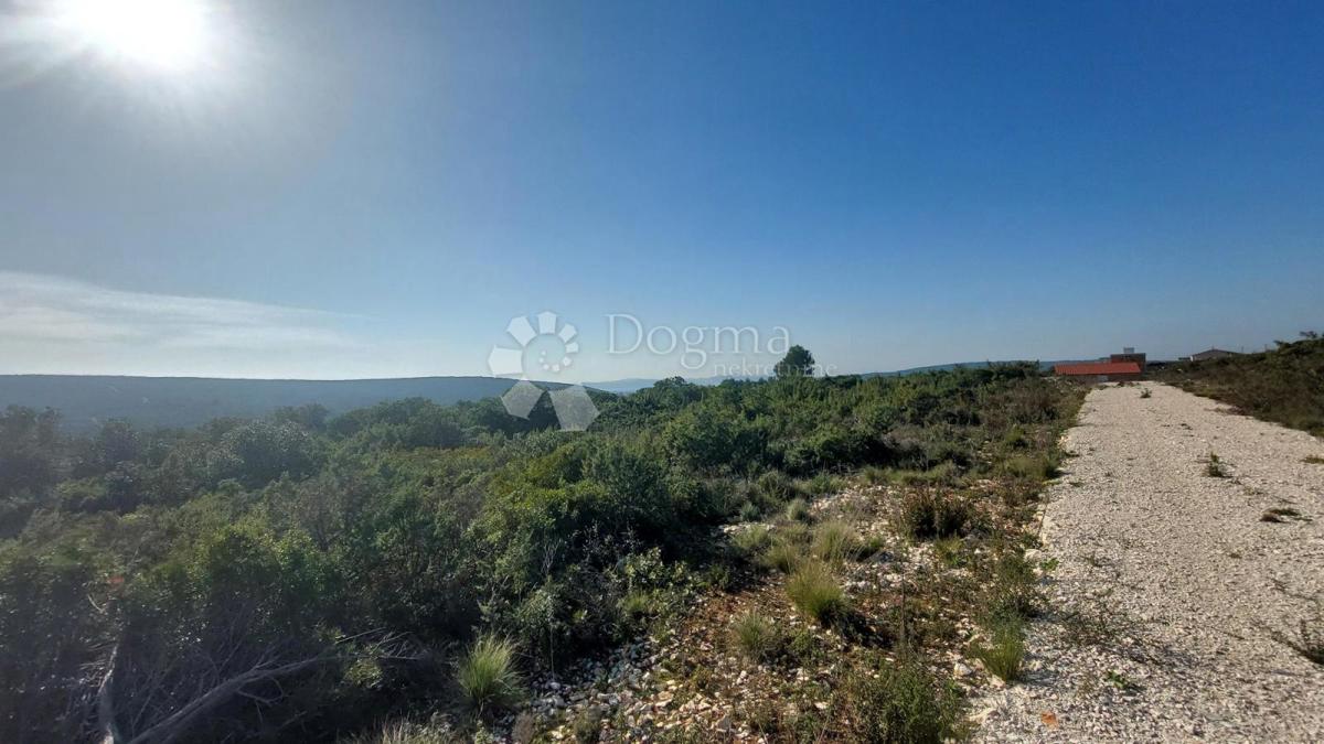 Zazidljivo zemljišče Debeljak, Sukošan, 660m2