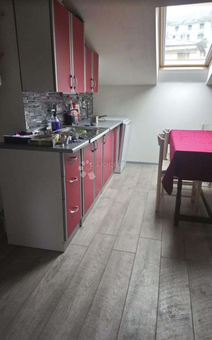 Stanovanje Lovran, 83m2