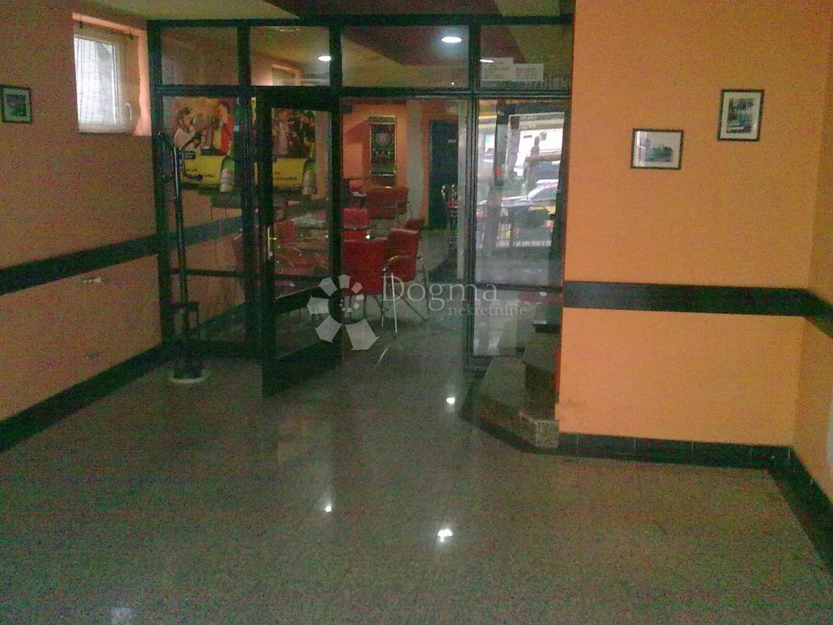 Poslovni prostor Županja, 400m2