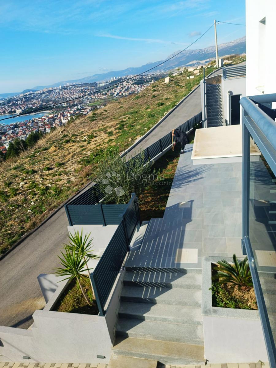 Hiša Podstrana, 240m2