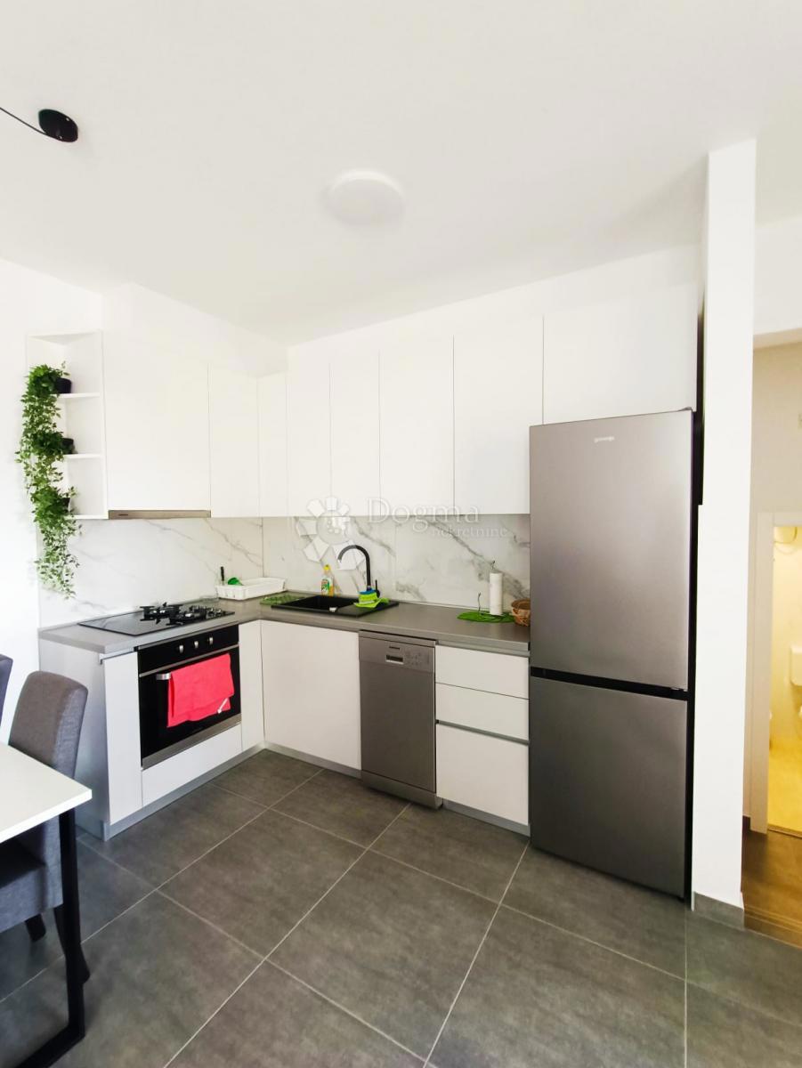 Hiša Podstrana, 240m2