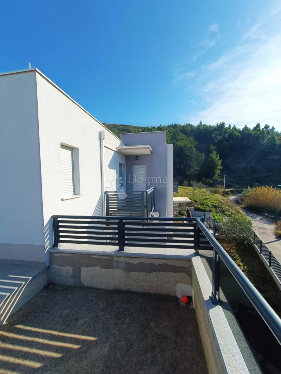 Hiša Podstrana, 240m2