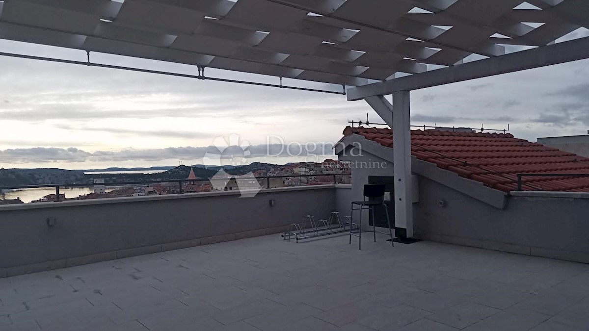 Hiša Varoš, Šibenik, 360m2